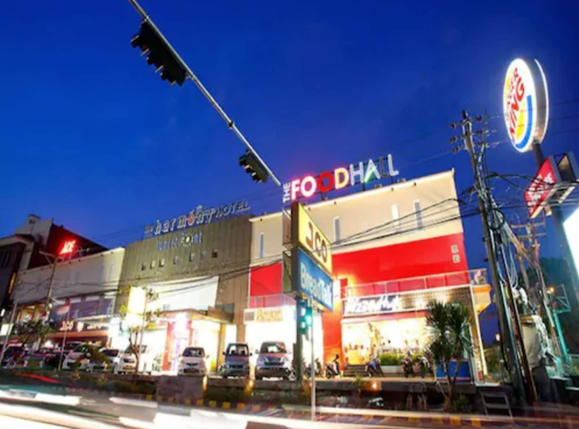 Reddoorz @ Sunset Point Seminyak Exterior foto