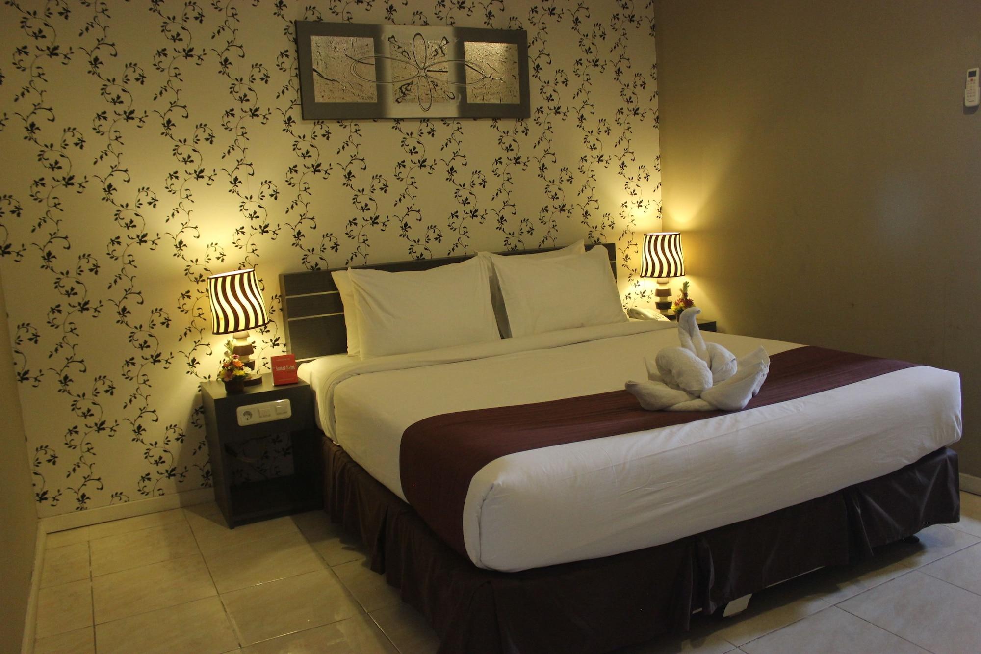 Reddoorz @ Sunset Point Seminyak Exterior foto