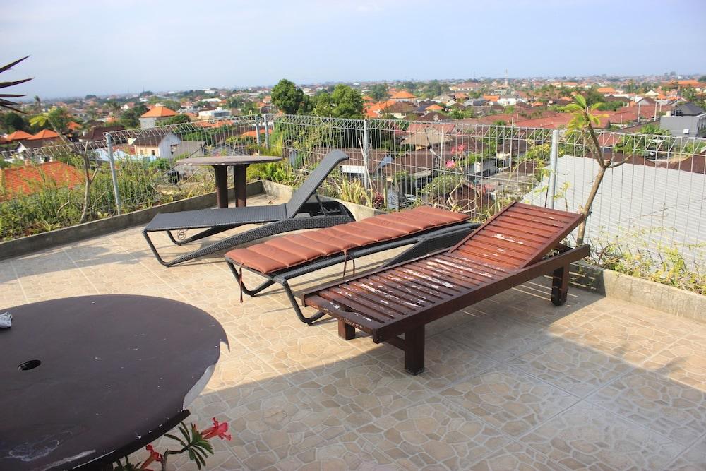 Reddoorz @ Sunset Point Seminyak Exterior foto
